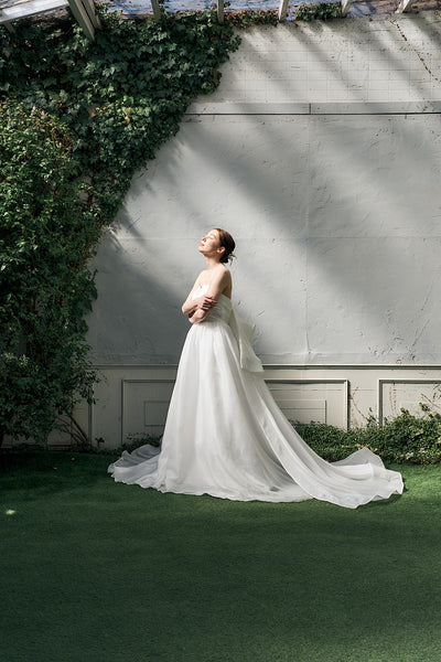 オーガンジーサテン バックトレーンドレス ホワイト(W340)