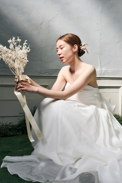 オーガンジーサテン バックトレーンドレス ホワイト(W340)