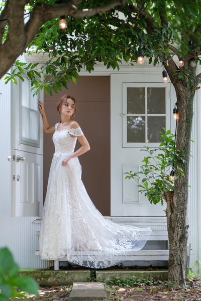 オフショルダー フラワーレースドレス(W231)