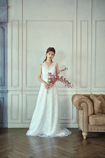 リーフ刺繍 Vネック スレンダードレス(W275)