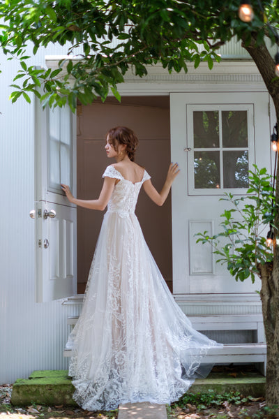 オフショルダー フラワーレースドレス(W231)