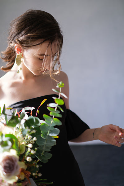 オフショルダー ボリューム袖 サテン ブラック ソフトマーメイドドレス(W225BK)