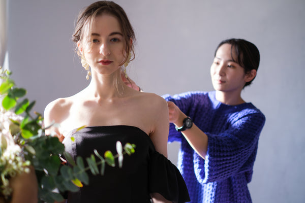 オフショルダー ボリューム袖 サテン ブラック ソフトマーメイドドレス(W225BK)