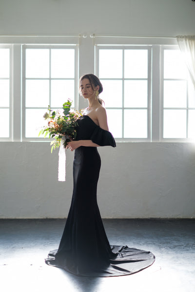 オフショルダー ボリューム袖 サテン ブラック ソフトマーメイドドレス(W225BK)