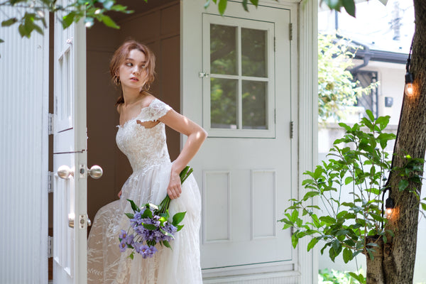 オフショルダー フラワーレースドレス(W231)