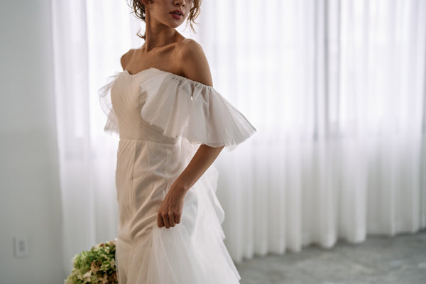 チュール バックフリル オフショルダードレス ホワイト(W325WH)