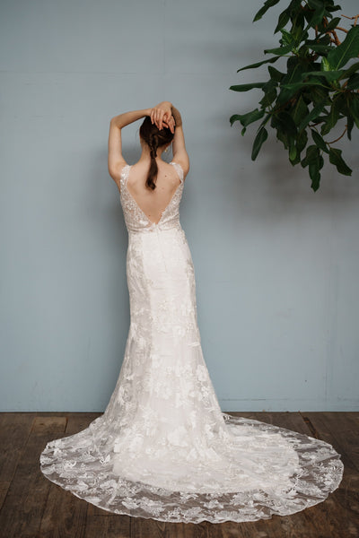 刺繍 総レース バックV ソフトマーメイドドレス(W255)