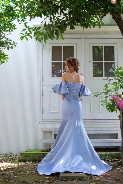 オフショルダー ボリューム袖 ライトブルー サテンドレス(W233)