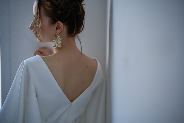 フレアスリーブ バックリボンドレス(W246)