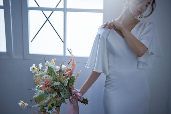 フレアスリーブ バックリボンドレス(W246)