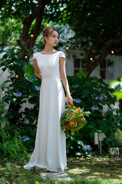 パフスリーブ 背中開き サテンドレス(W236)