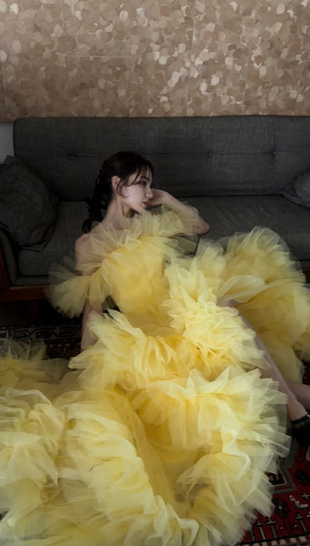 オフショルダー テールカット フリルドレス(W357)