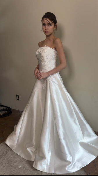 ミカド風サテン 刺繍 Aラインドレス(W353)