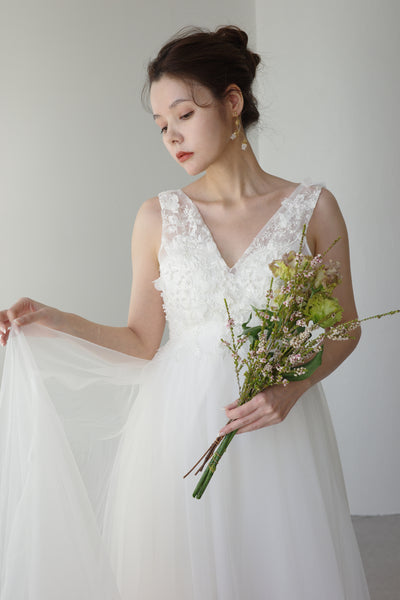 フラワーレース Vネック エンパイアラインドレス(W212)