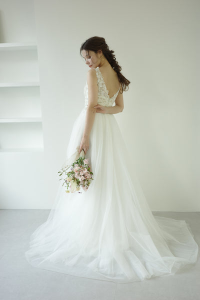 Vネック ゴールド刺繍 Aラインドレス(W167)