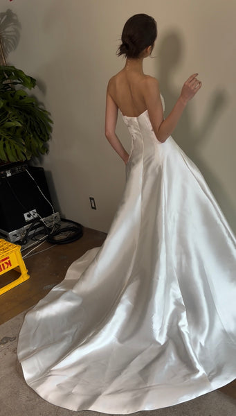 ミカド風サテン 刺繍 Aラインドレス(W353)