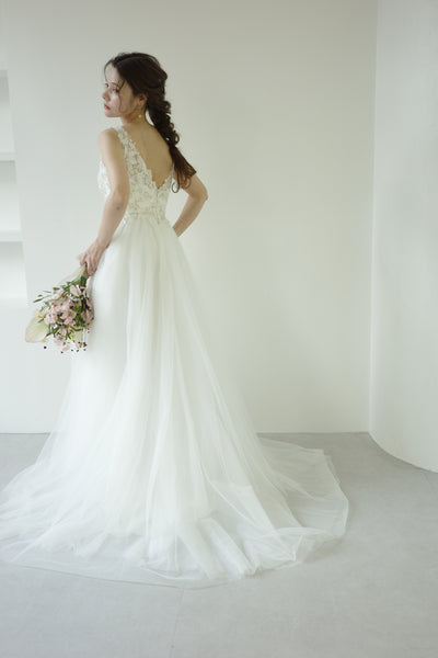 Vネック ゴールド刺繍 Aラインドレス(W167)