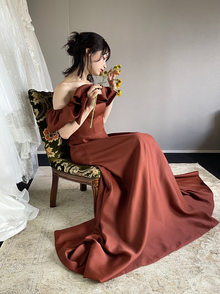 オフショルダー Aラインドレス バーガンディー(W274BG)