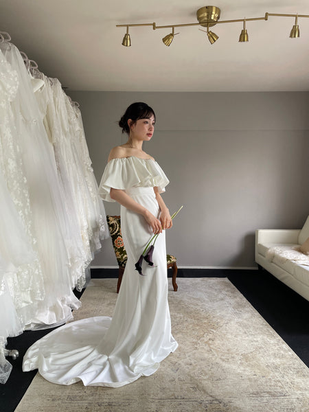 オフショルダー フリル ソフトマーメイドドレス ホワイト(W300WH)