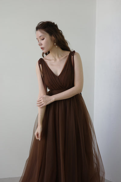 得価100%新品ブラウンカラードレス Vネックドレス チュール ウェディングドレス