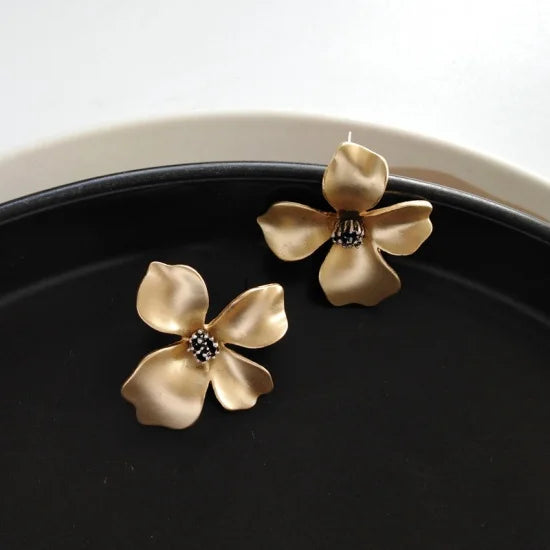 ゴールド フラワー イヤリング/ピアス(A36) ゴールド フラワー イヤリング/ピアス(A36)